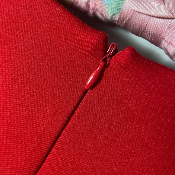 Lulu's Red Long Sleeve Dress with Flared Cuffs size Large Perfect for Valentines - Picture 6 of 16